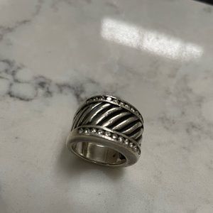 Classic David Yurman cable ring with pave diamonds